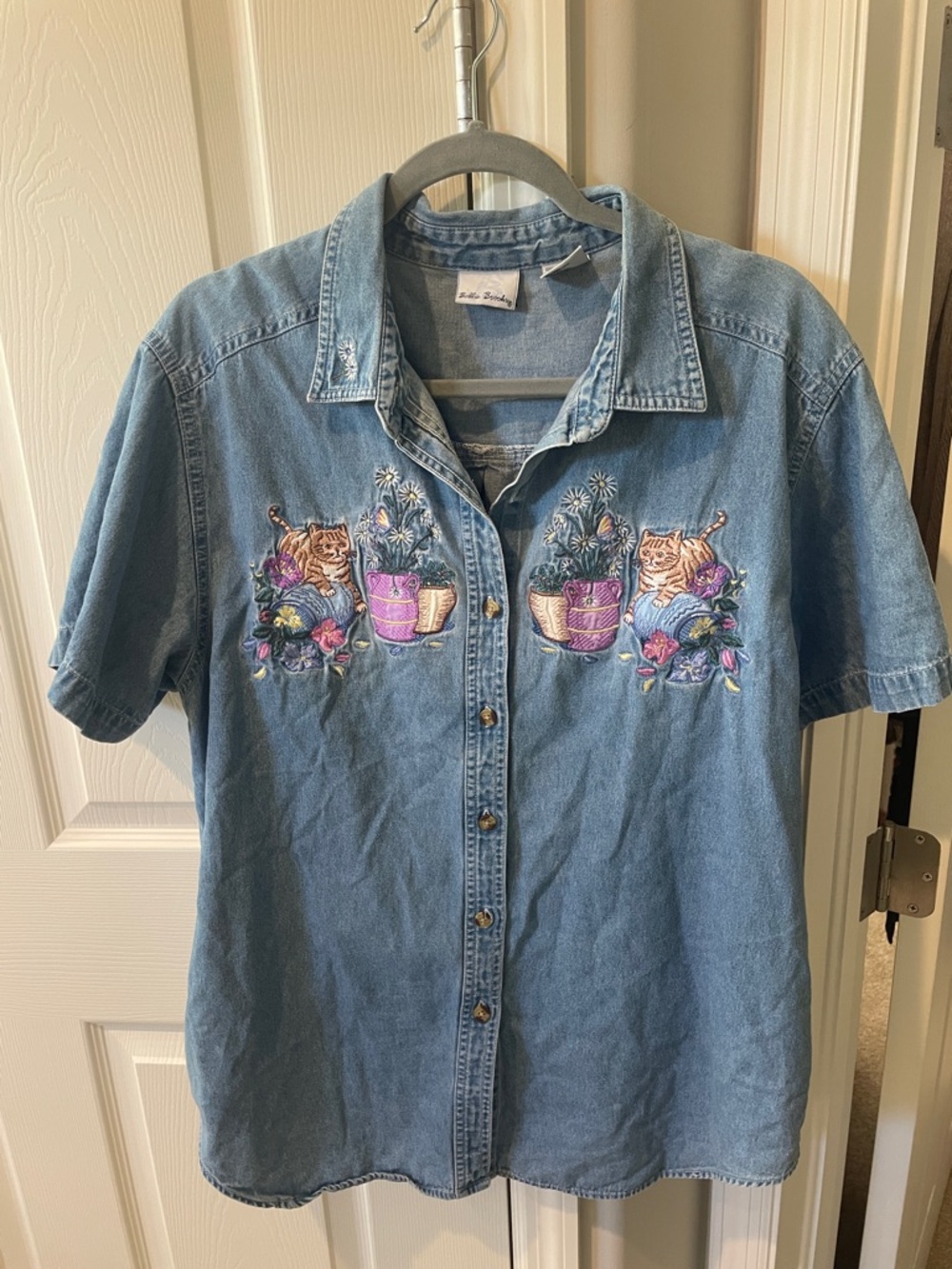 90s VTG Embroidered Denim Button-Front Shirt with Floral & Cat Motif teacher